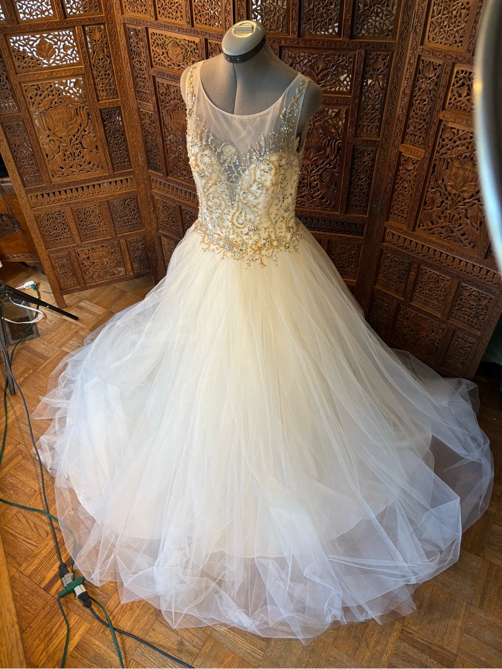 NWT Ivory Beaded Tulle Ball Gown Wedding Dress